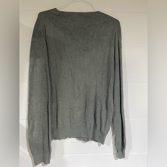 Ralph Lauren Men's V-Neck Sweater in Gray - Picture 3 of 4